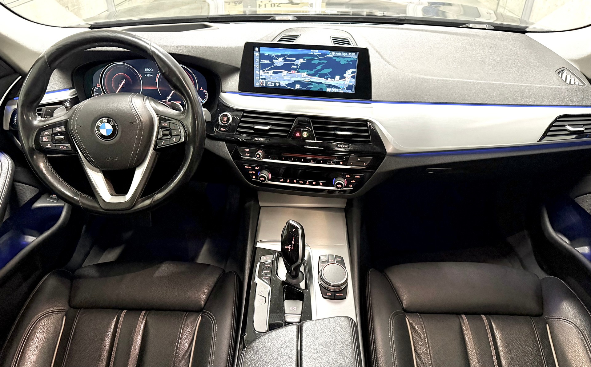 BMW 520d xDrive Touring Sport Line Steptronic-image-15