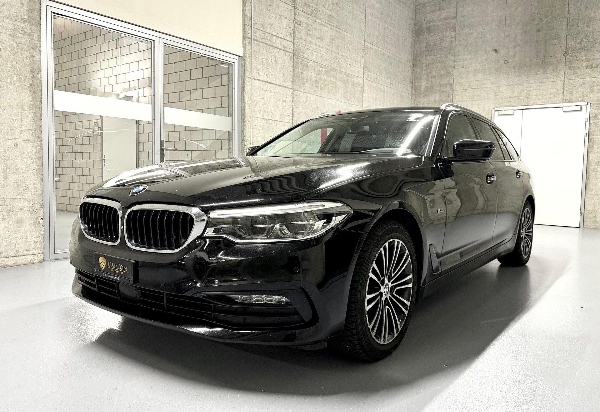 BMW 520d xDrive Touring Sport Line Steptronic