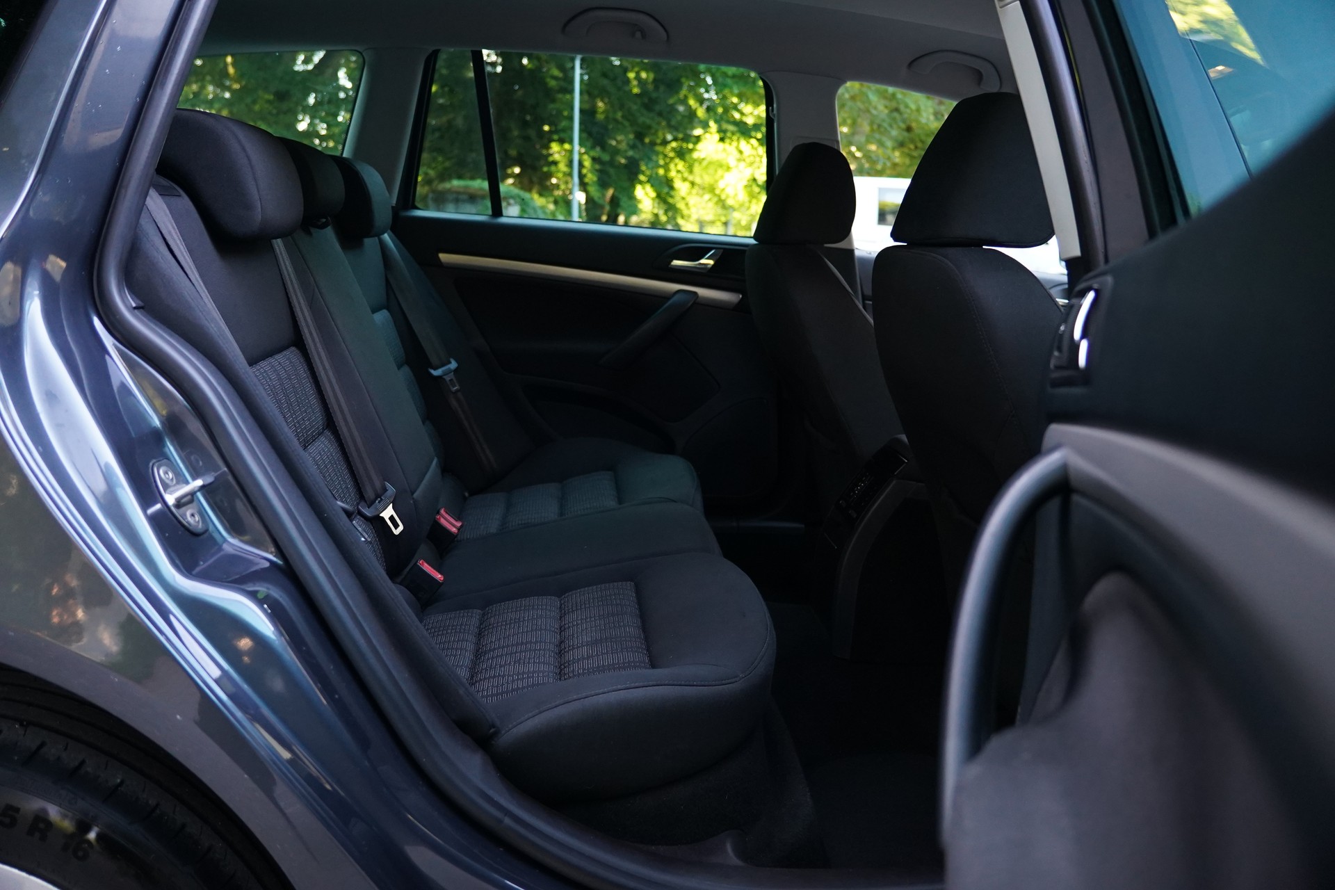 SKODA Octavia Combi 1.8 TSI Laurin & Klement DSG-image-23