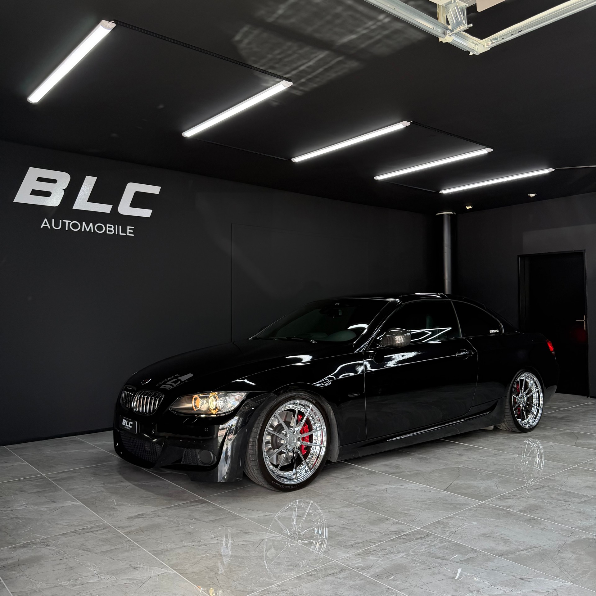 BMW 335i Cabriolet-image-0