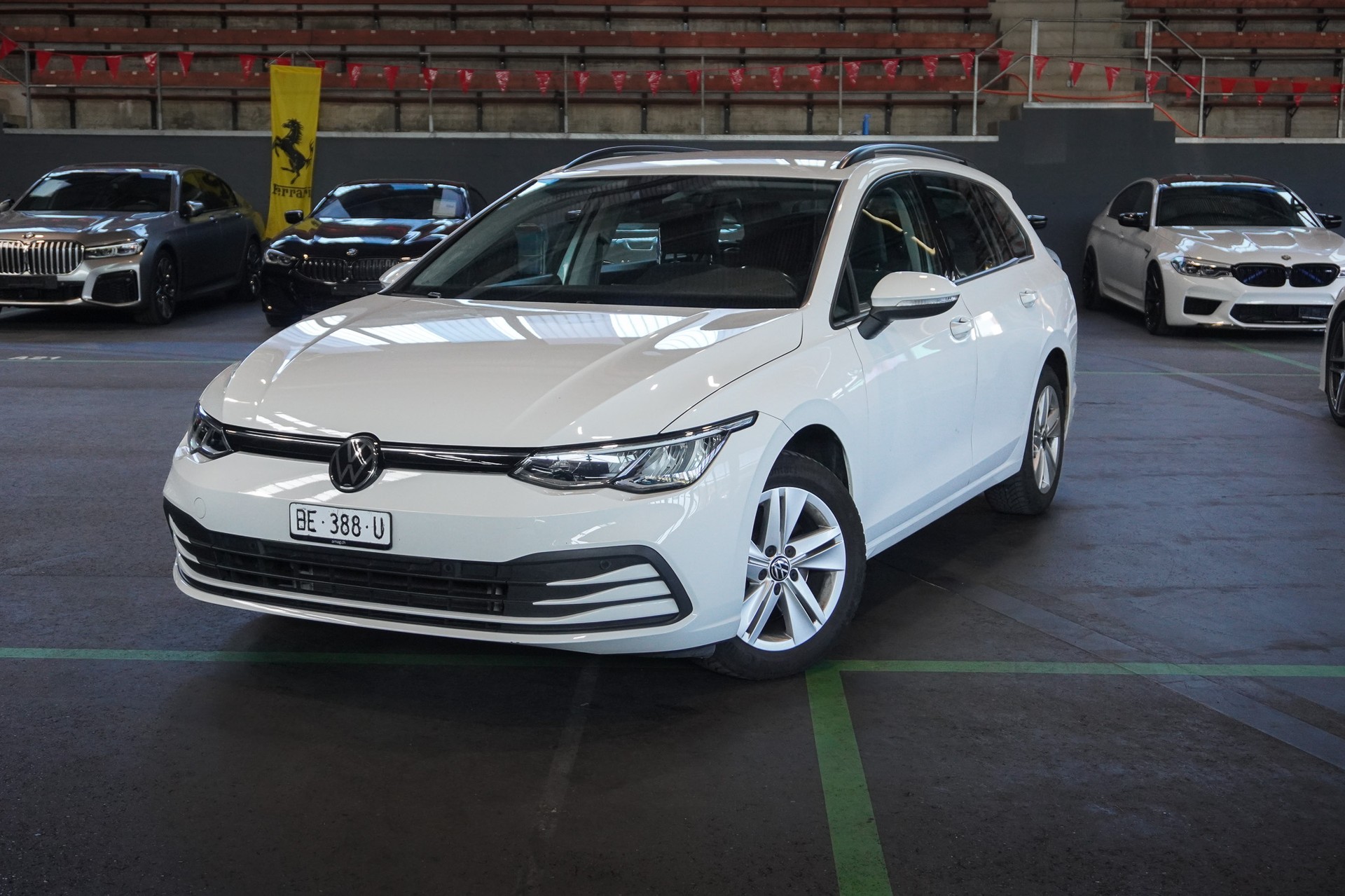 VW Golf Variant 2.0 TDI Life DSG-image-0