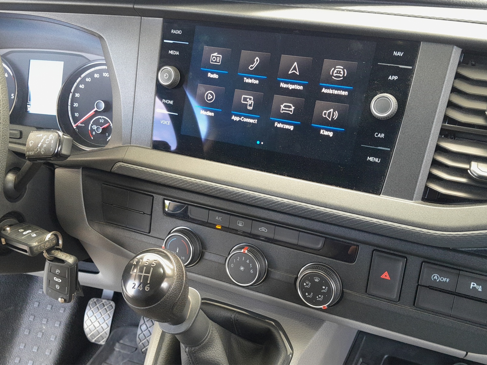 VW T6.1 2.0 TDI 4Motion-image-10