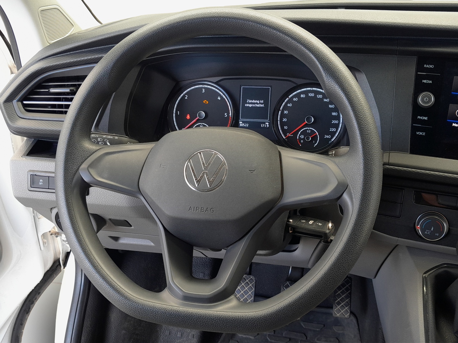 VW T6.1 2.0 TDI 4Motion-image-9