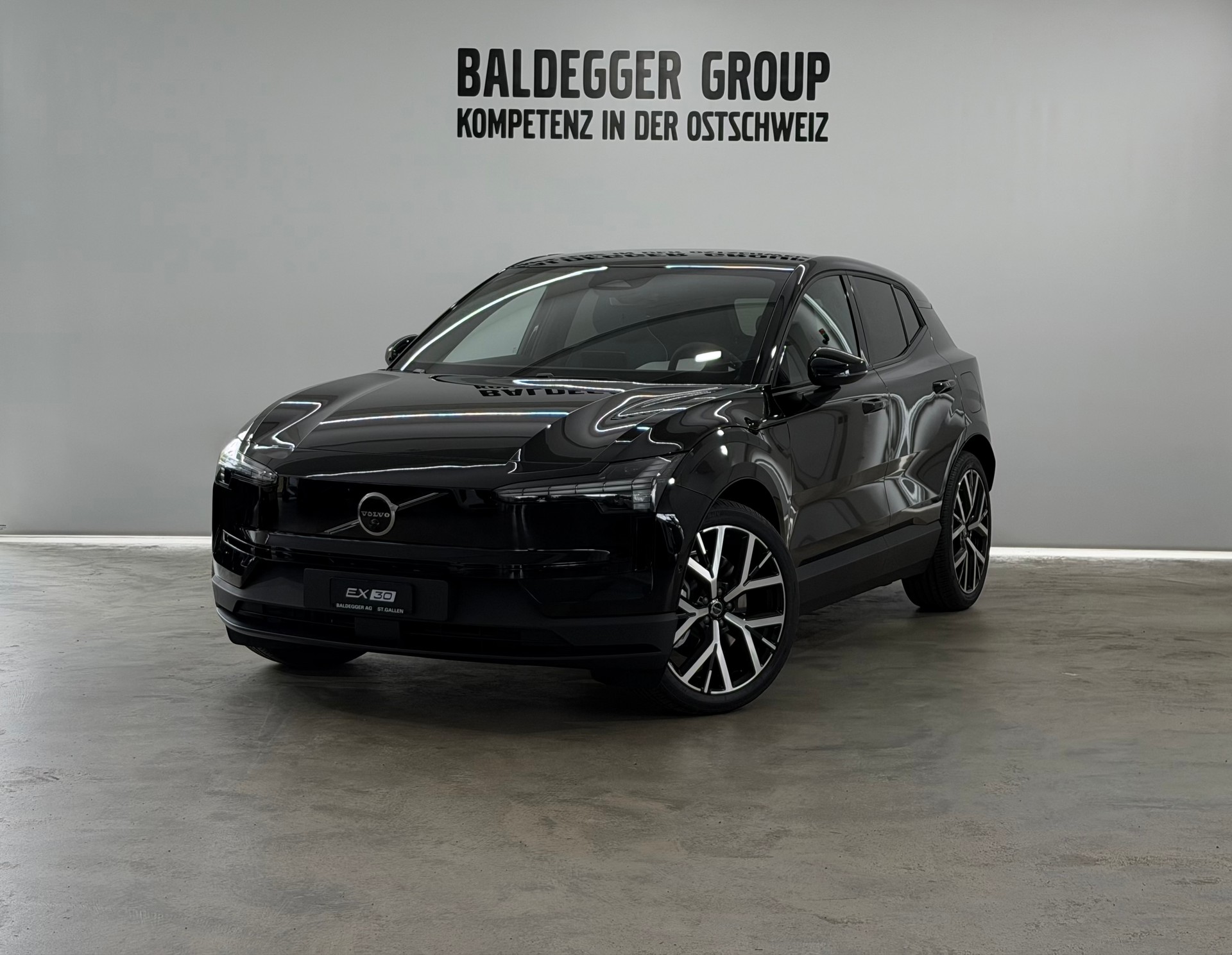 VOLVO EX 30 E60 Twin Ultra Performanc-image-0