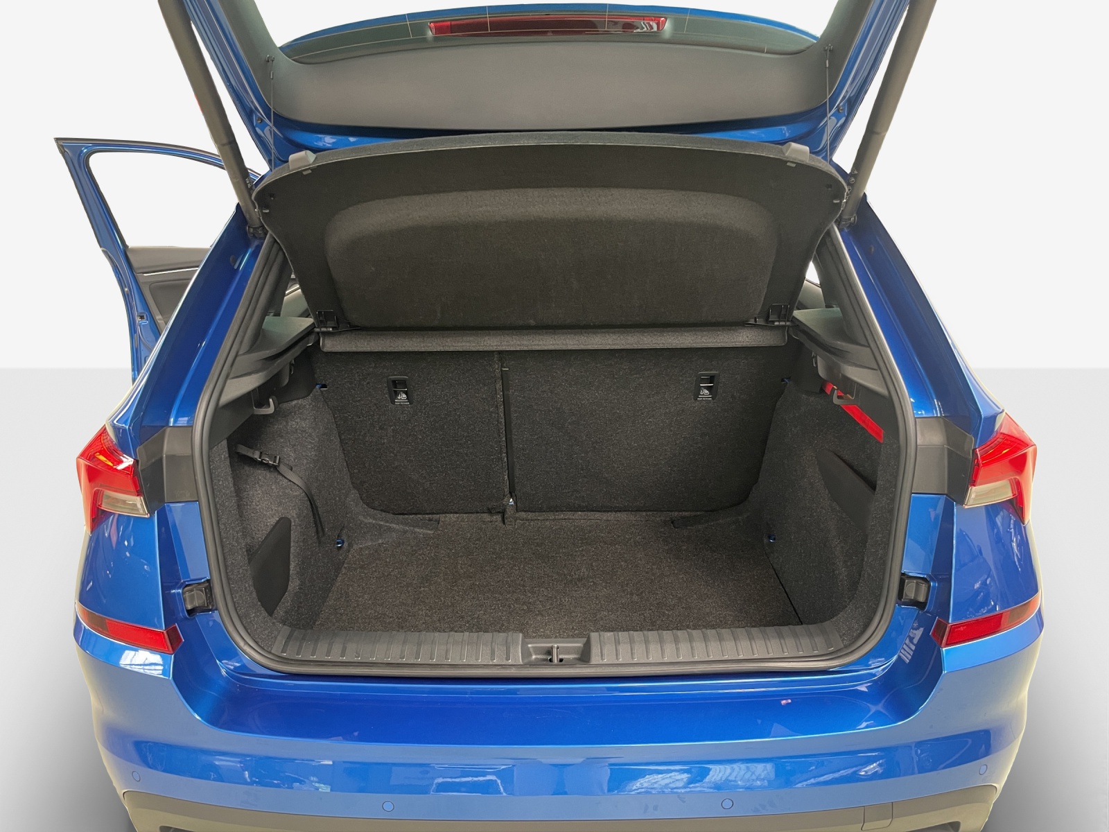 SKODA Kamiq 1.0 TSI Style DSG-image-12
