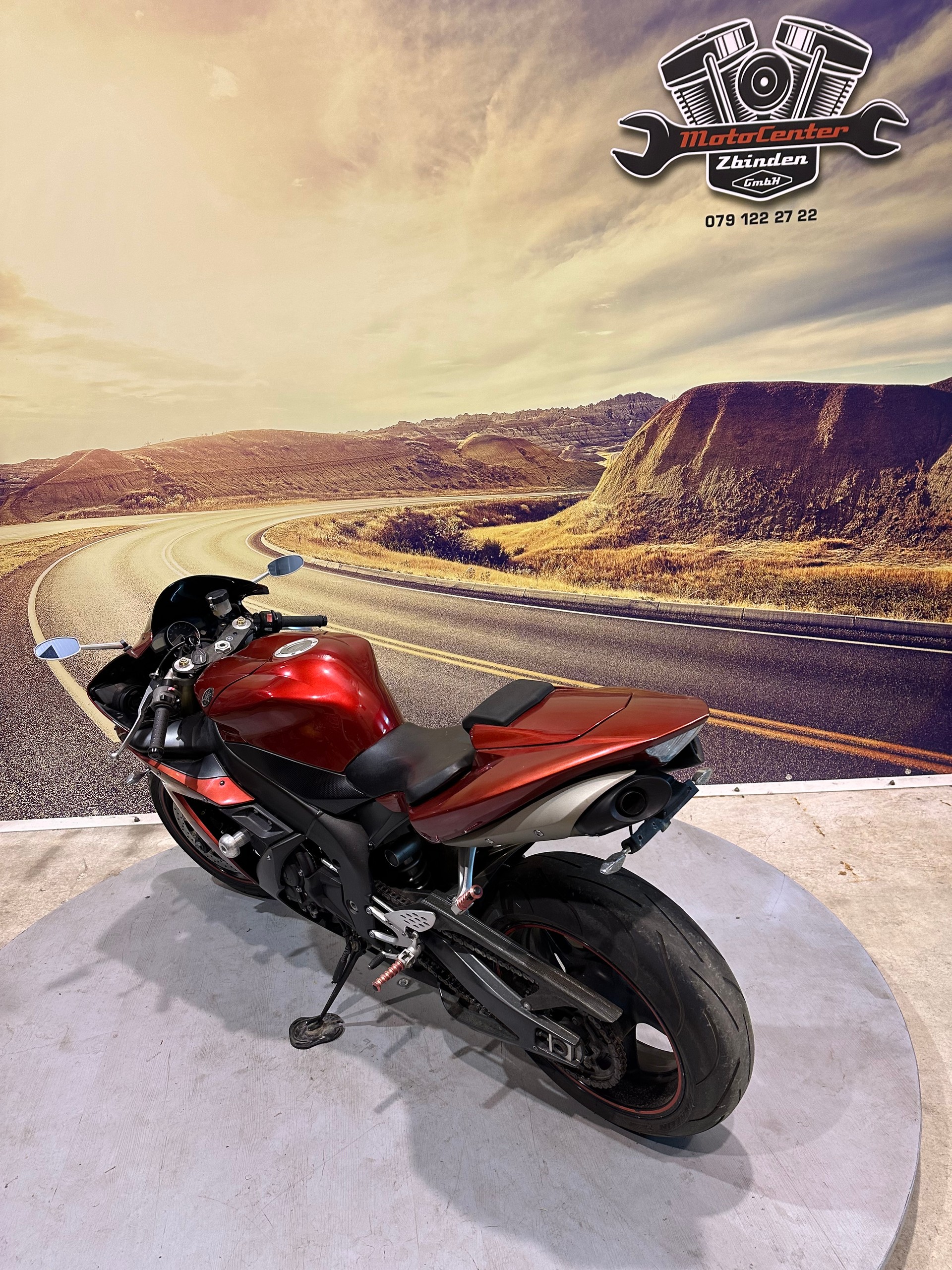 YAMAHA YZF-R1-image-5