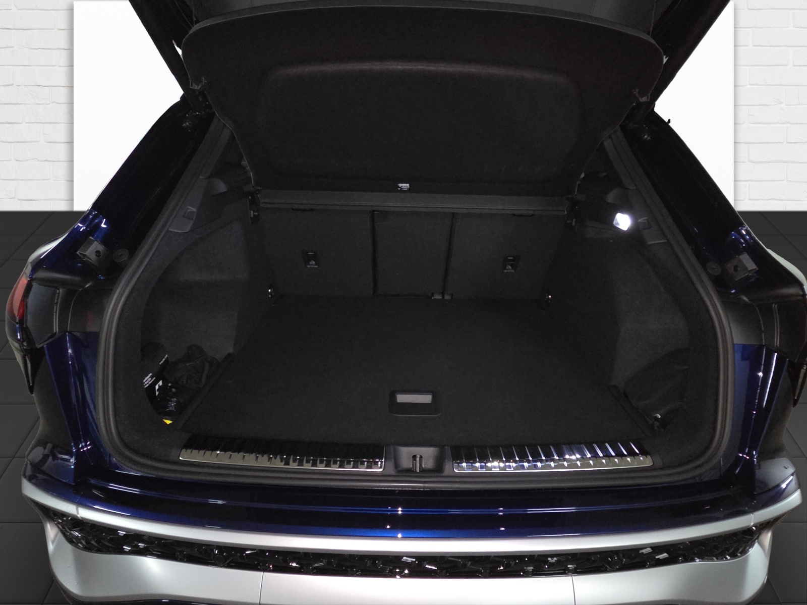 AUDI Q3 Sportback TFSI quattro 195 kW S tronic-image-8