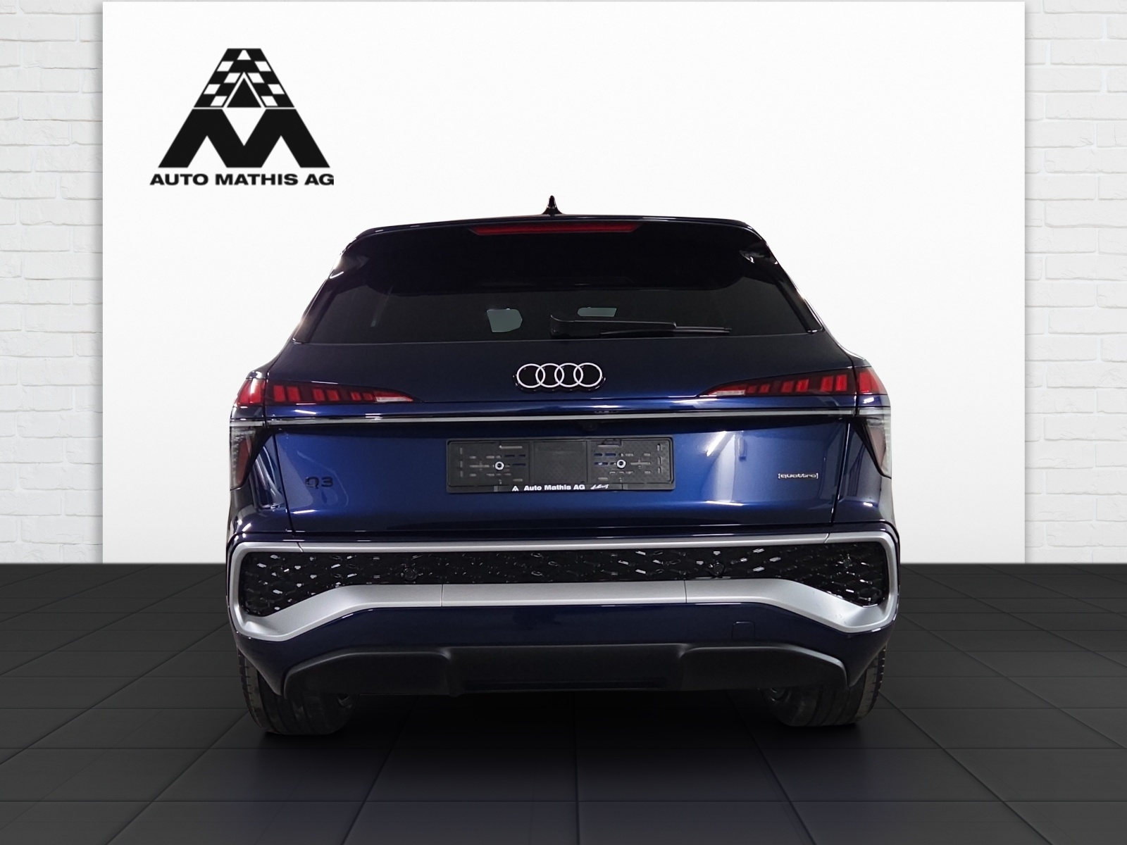 AUDI Q3 Sportback TFSI quattro 195 kW S tronic-image-9