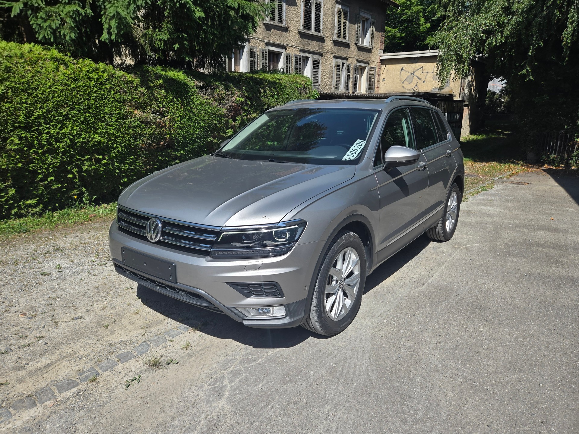 VW Highline-image-0