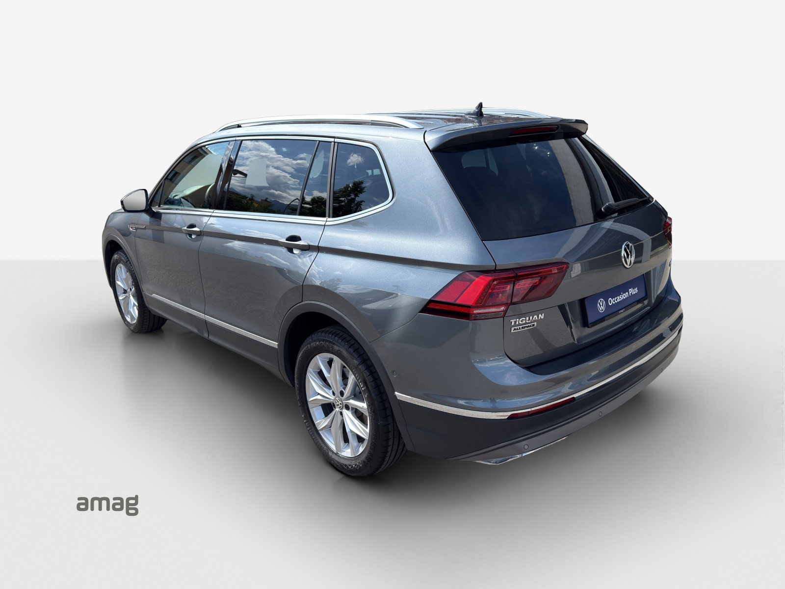 VW Tiguan Allspace 2.0TSI Highline 4Motion DSG-image-2