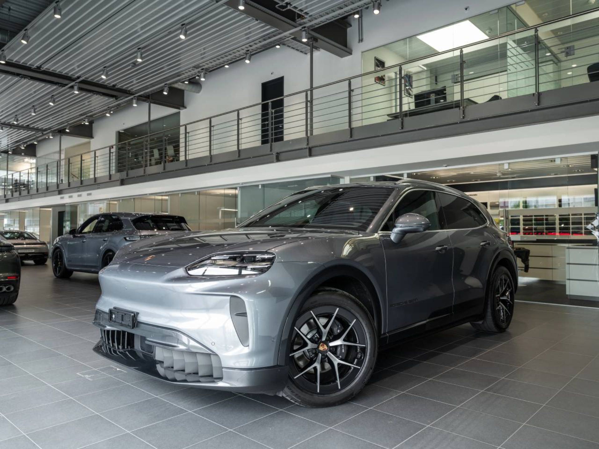 PORSCHE Cayenne Electric-image-8