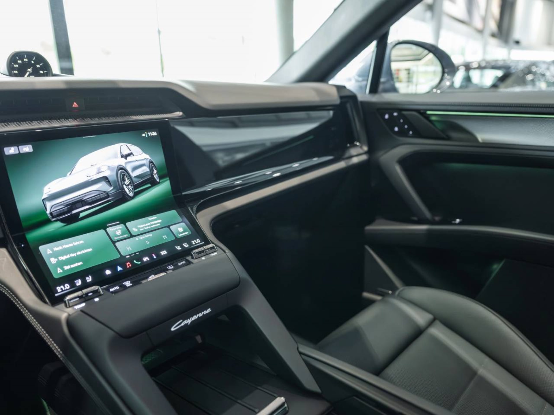 PORSCHE Cayenne Electric-image-17
