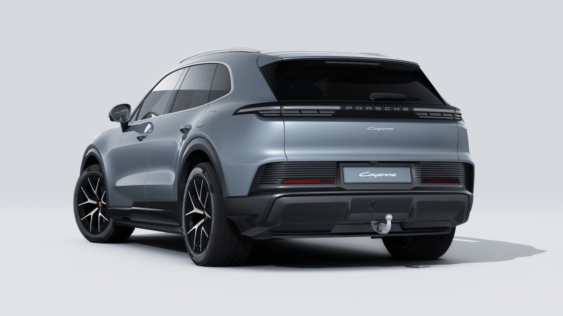 PORSCHE Cayenne Electric-showroom-element-2
