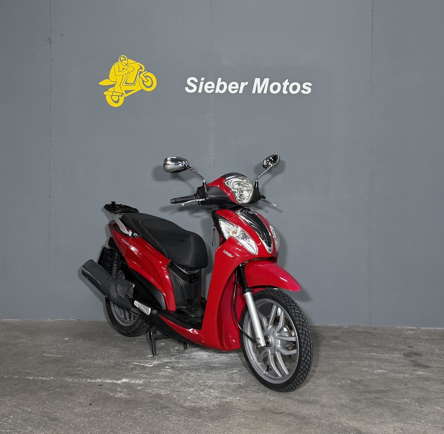 KYMCO People One 125 i-showroom-element-1