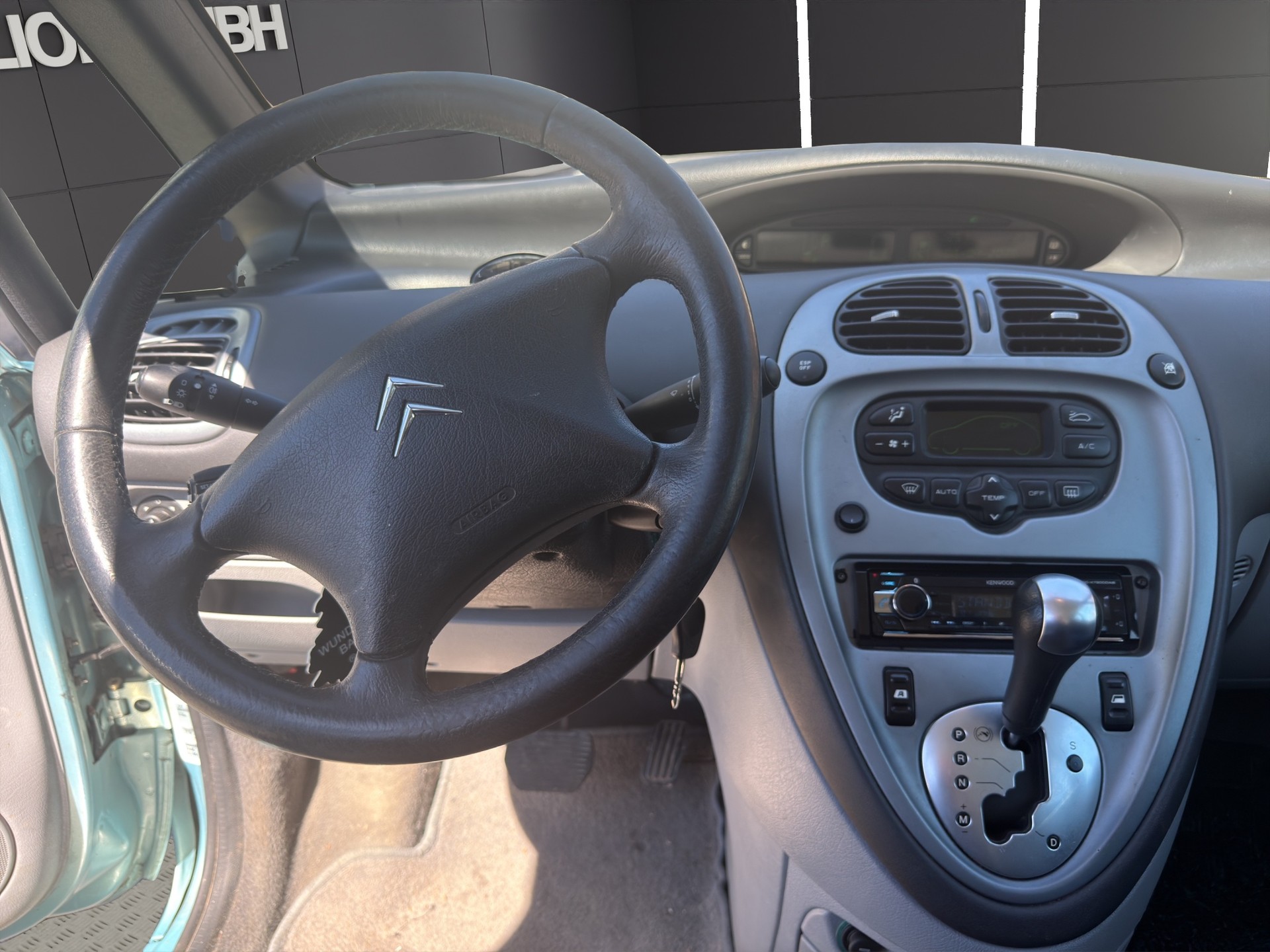 CITROEN Xsara Picasso 2.0i 16V SX Automatic-image-9