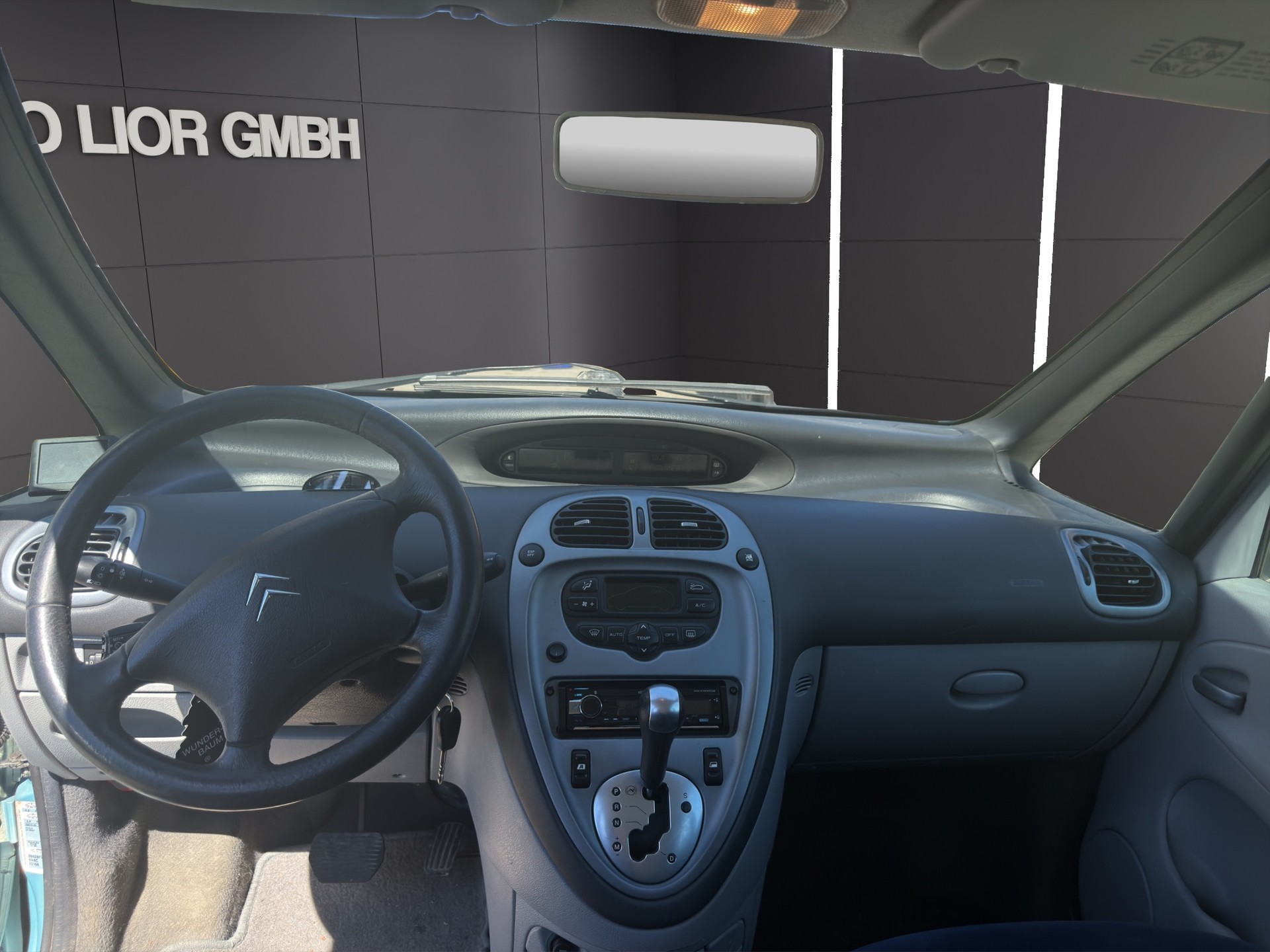 CITROEN Xsara Picasso 2.0i 16V SX Automatic-image-12