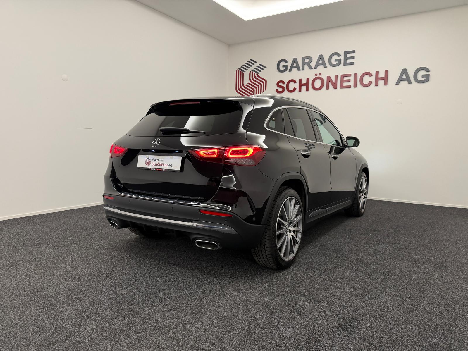 MERCEDES-BENZ GLA 200 4Matic AMG Line 8G-DCT-image-4
