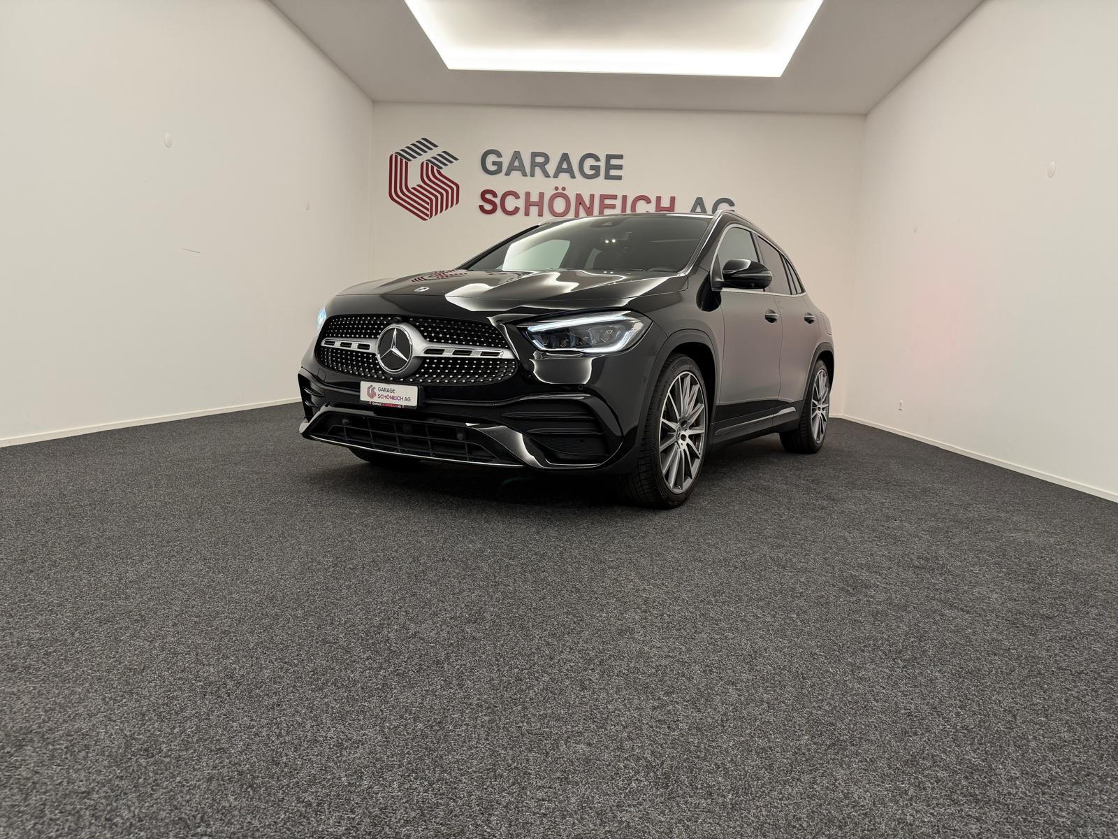 MERCEDES-BENZ GLA 200 4Matic AMG Line 8G-DCT-image-0