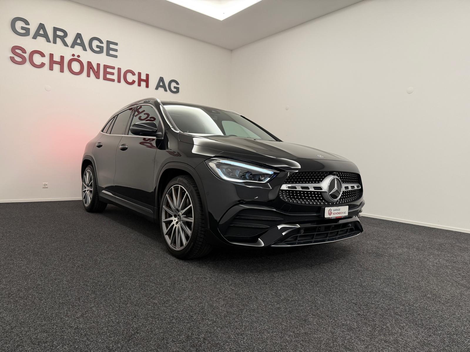 MERCEDES-BENZ GLA 200 4Matic AMG Line 8G-DCT-image-2