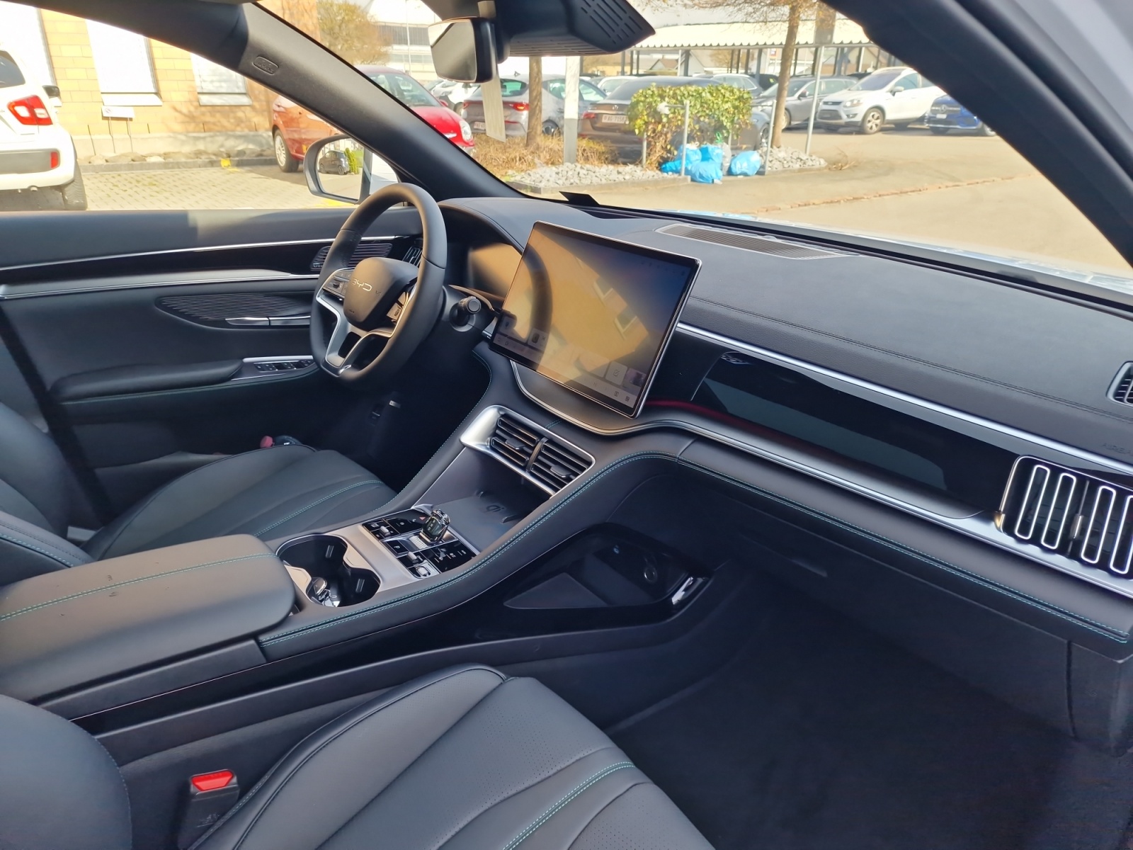 BYD Seal U DM-i Design AWD Panorama 324 PS-image-30