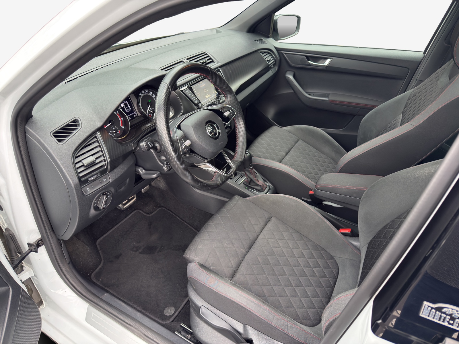 SKODA Fabia 1.0 TSI Monte Carlo DSG-image-7