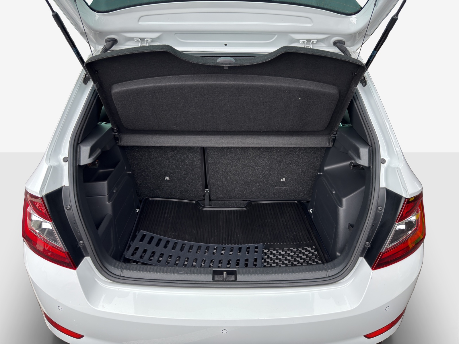 SKODA Fabia 1.0 TSI Monte Carlo DSG-image-12