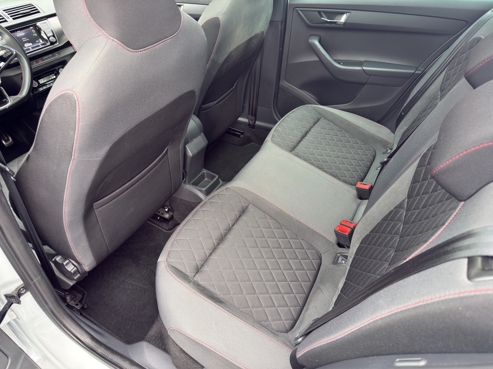 SKODA Fabia 1.0 TSI Monte Carlo DSG-image-11