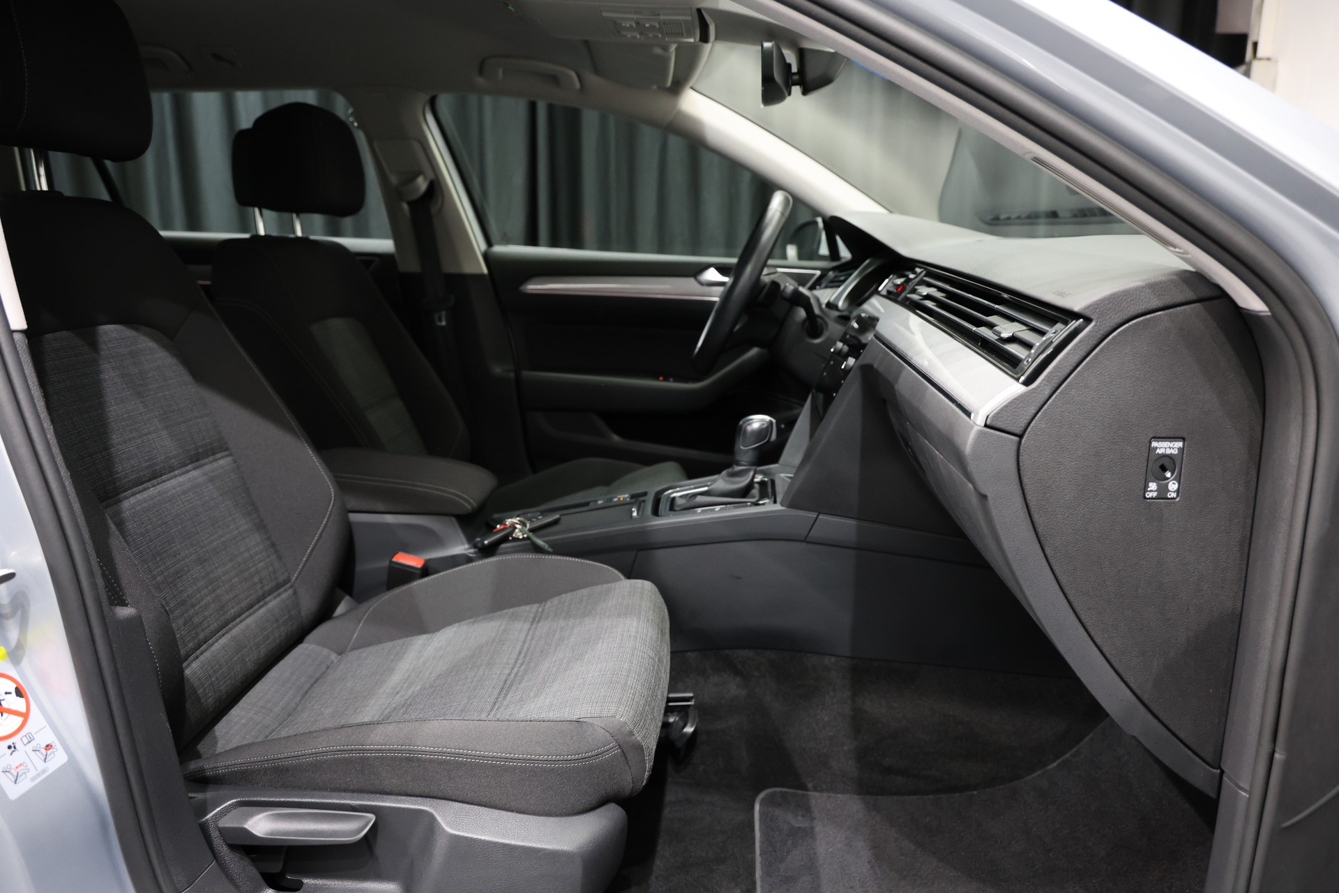 VW Passat 2.0 TDI BMT Business DSG-image-13