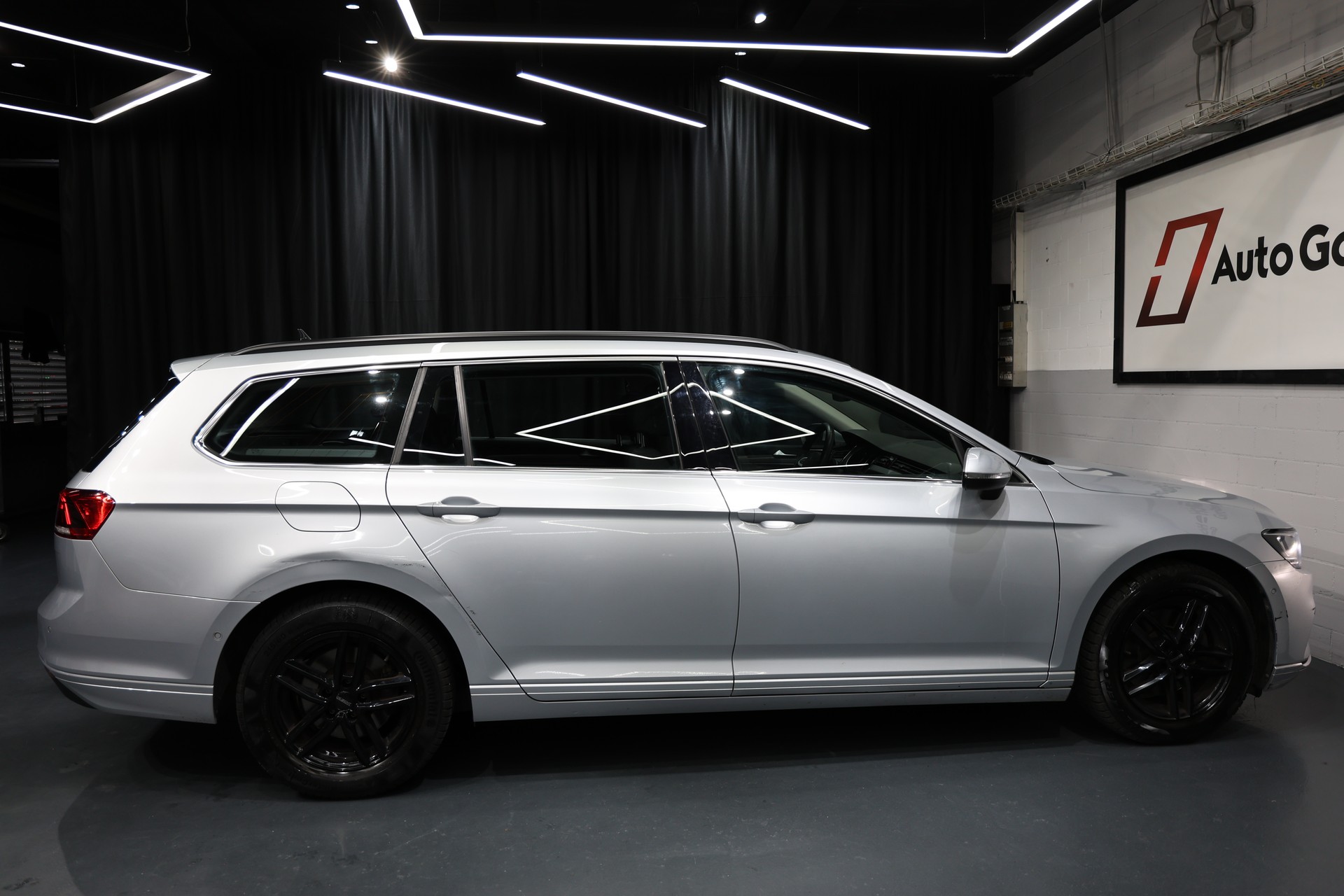 VW Passat 2.0 TDI BMT Business DSG-image-15
