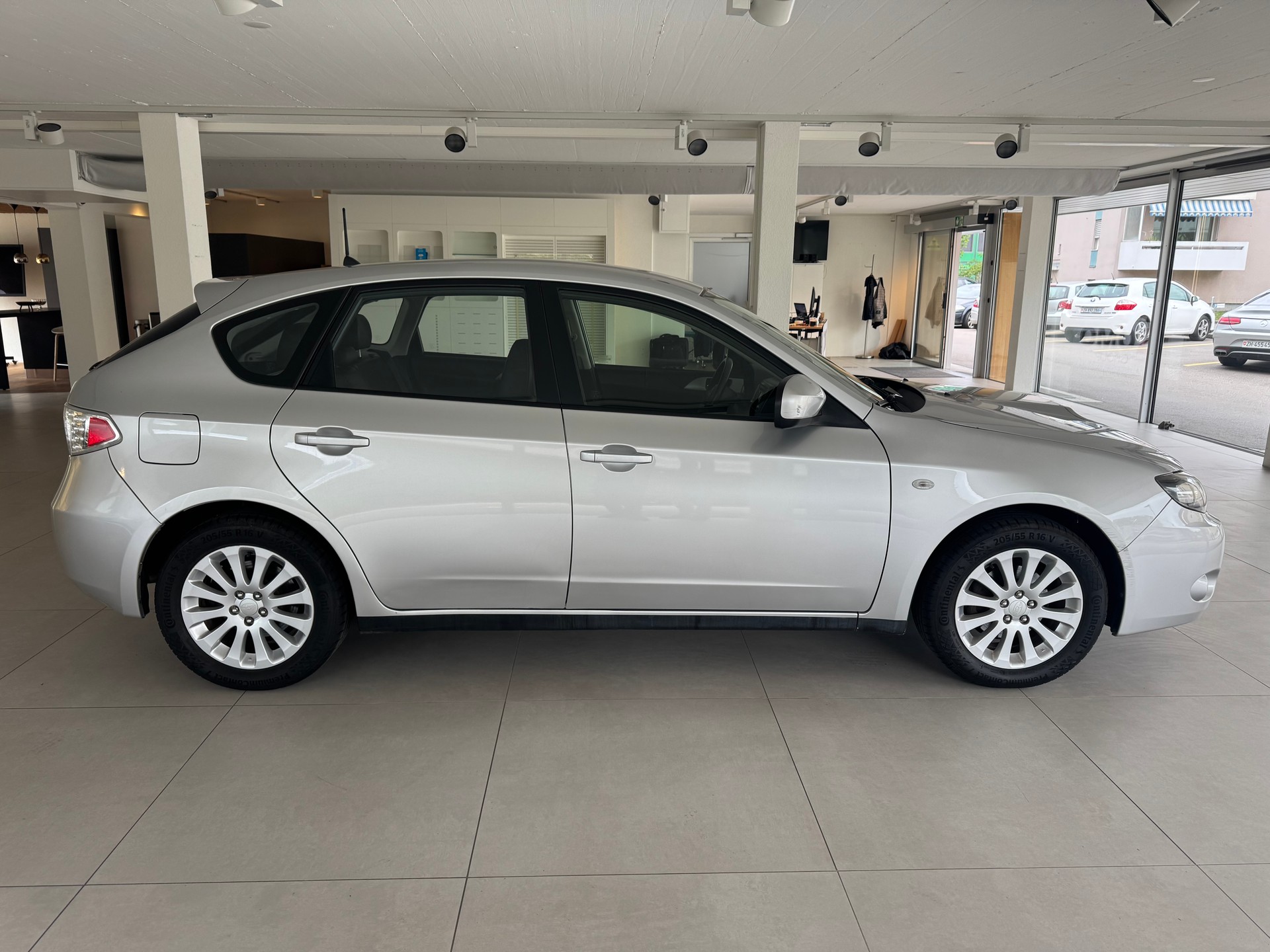 SUBARU Impreza 2.0R Swiss Automatic-image-3