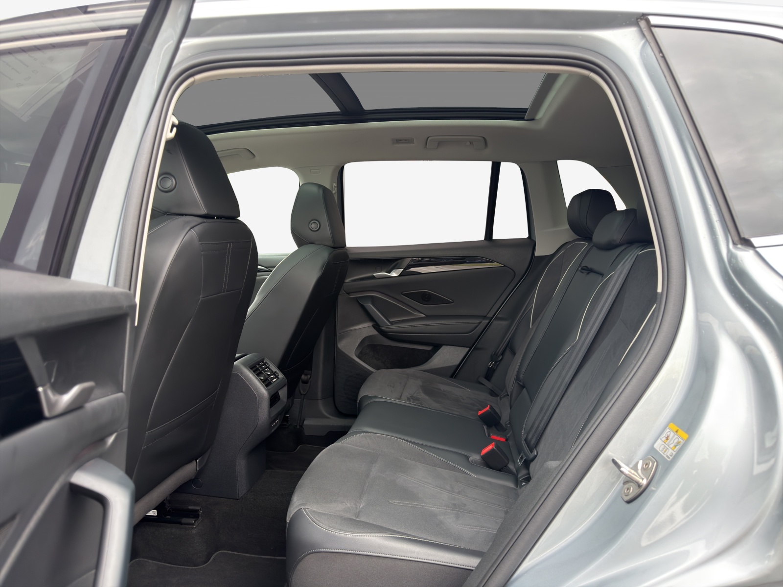 VW Tiguan 2.0 TSI DSG Elegance 4Motion-image-11