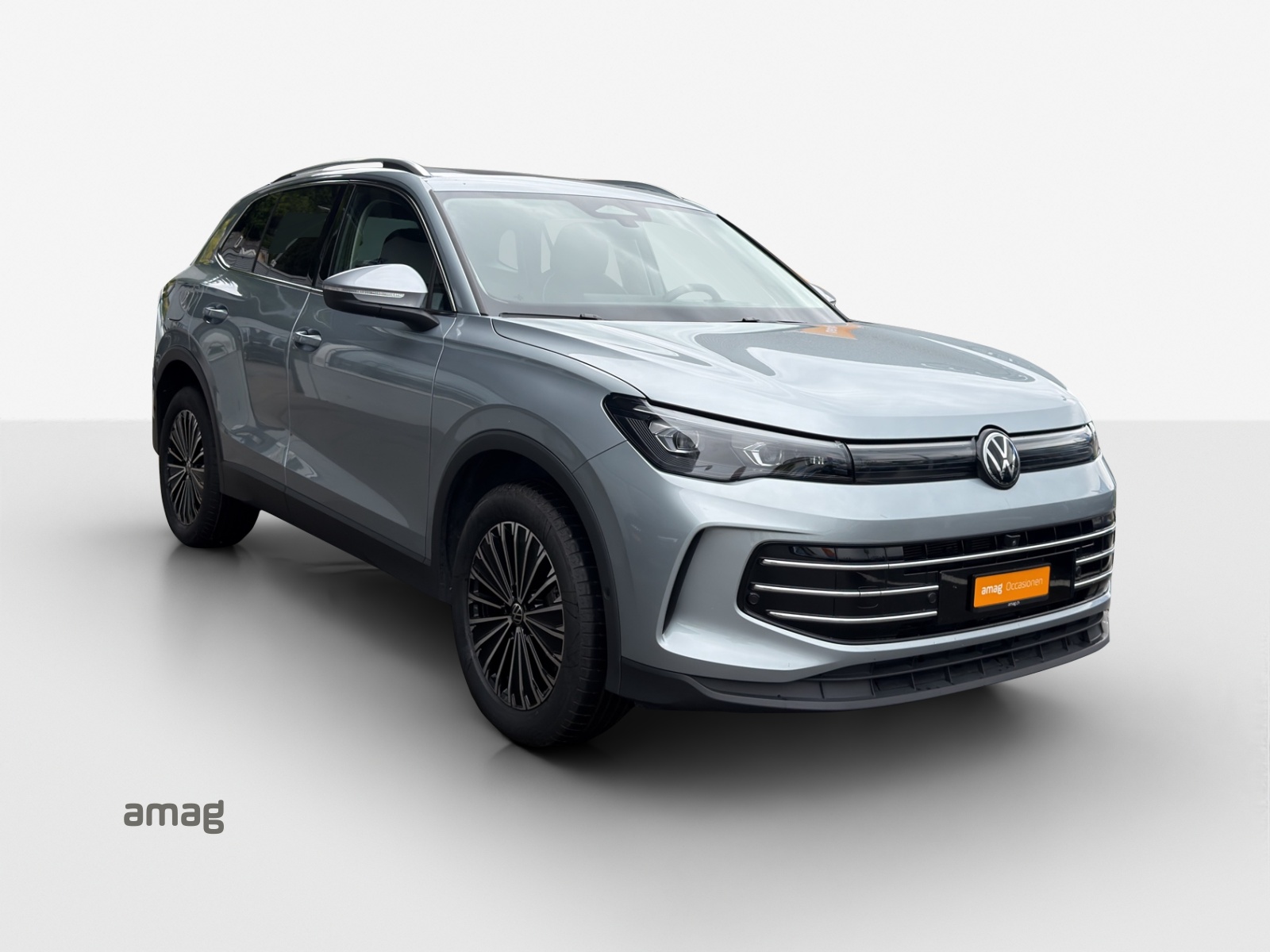 VW Tiguan 2.0 TSI DSG Elegance 4Motion-image-5