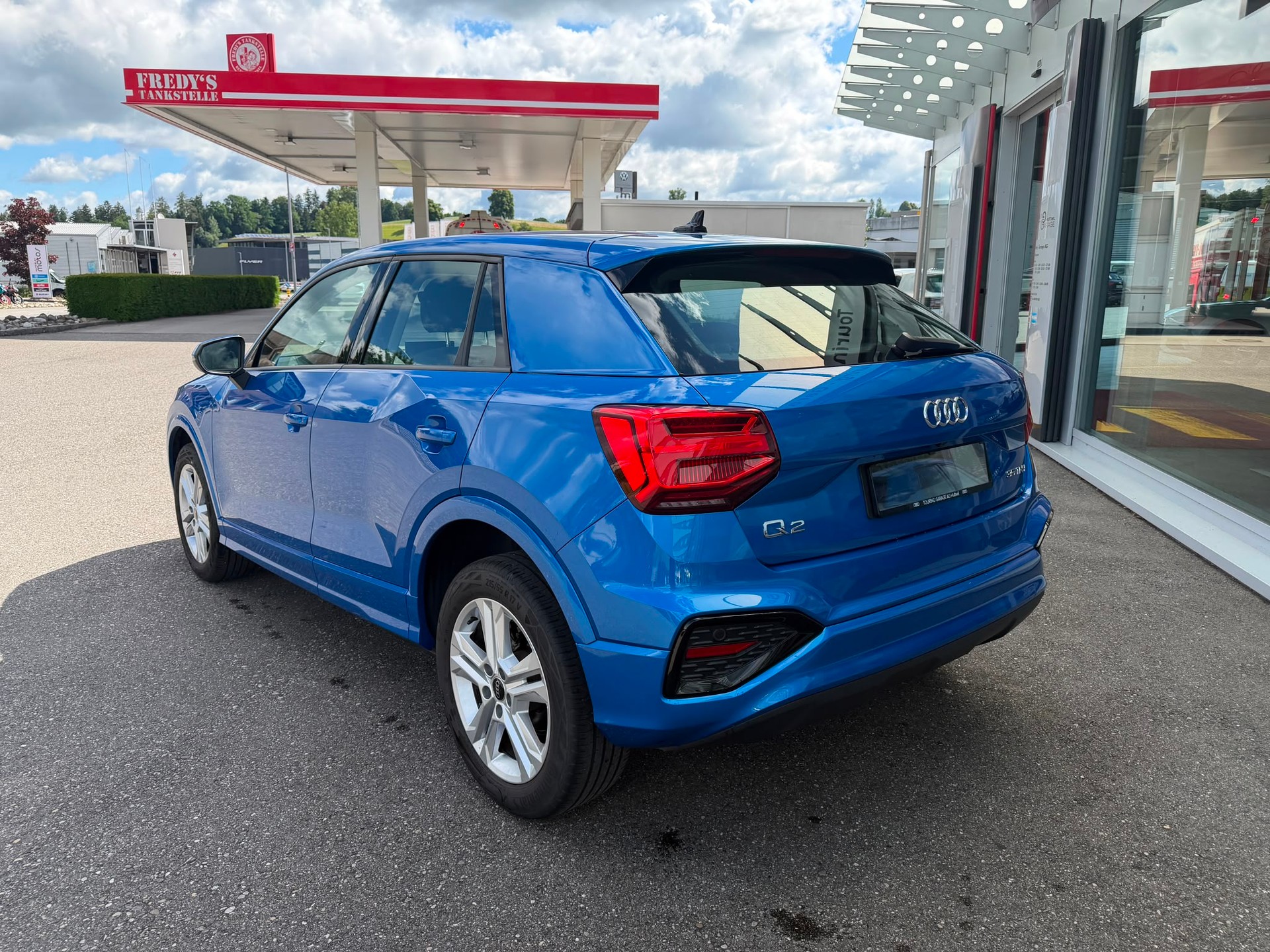 AUDI Q2 35 TFSI advanced-image-2