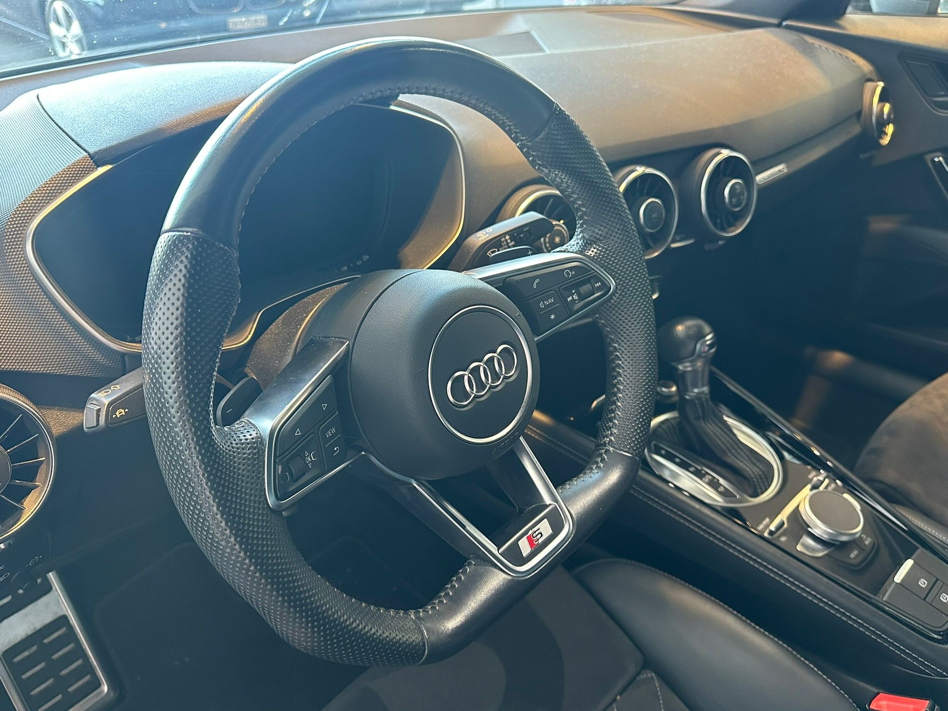 AUDI TT Coupé 45 TFSI quattro S-tronic-image-8
