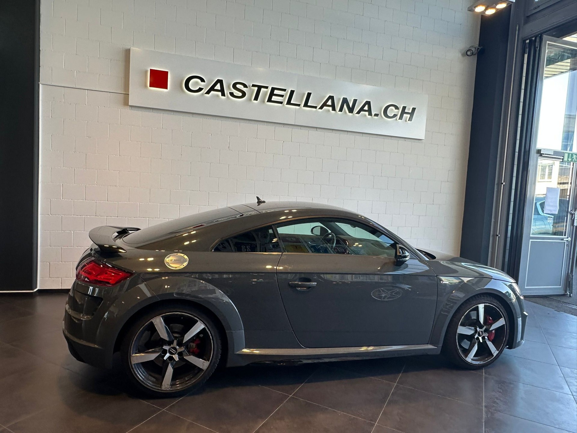 AUDI TT Coupé 45 TFSI quattro S-tronic-image-1