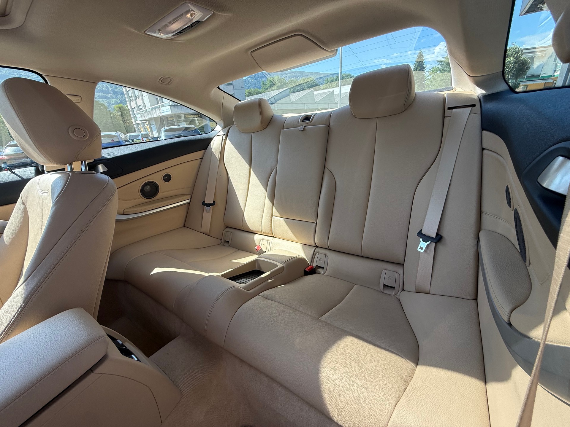 BMW 440i Coupé xDrive Luxury Line Steptronic-image-17
