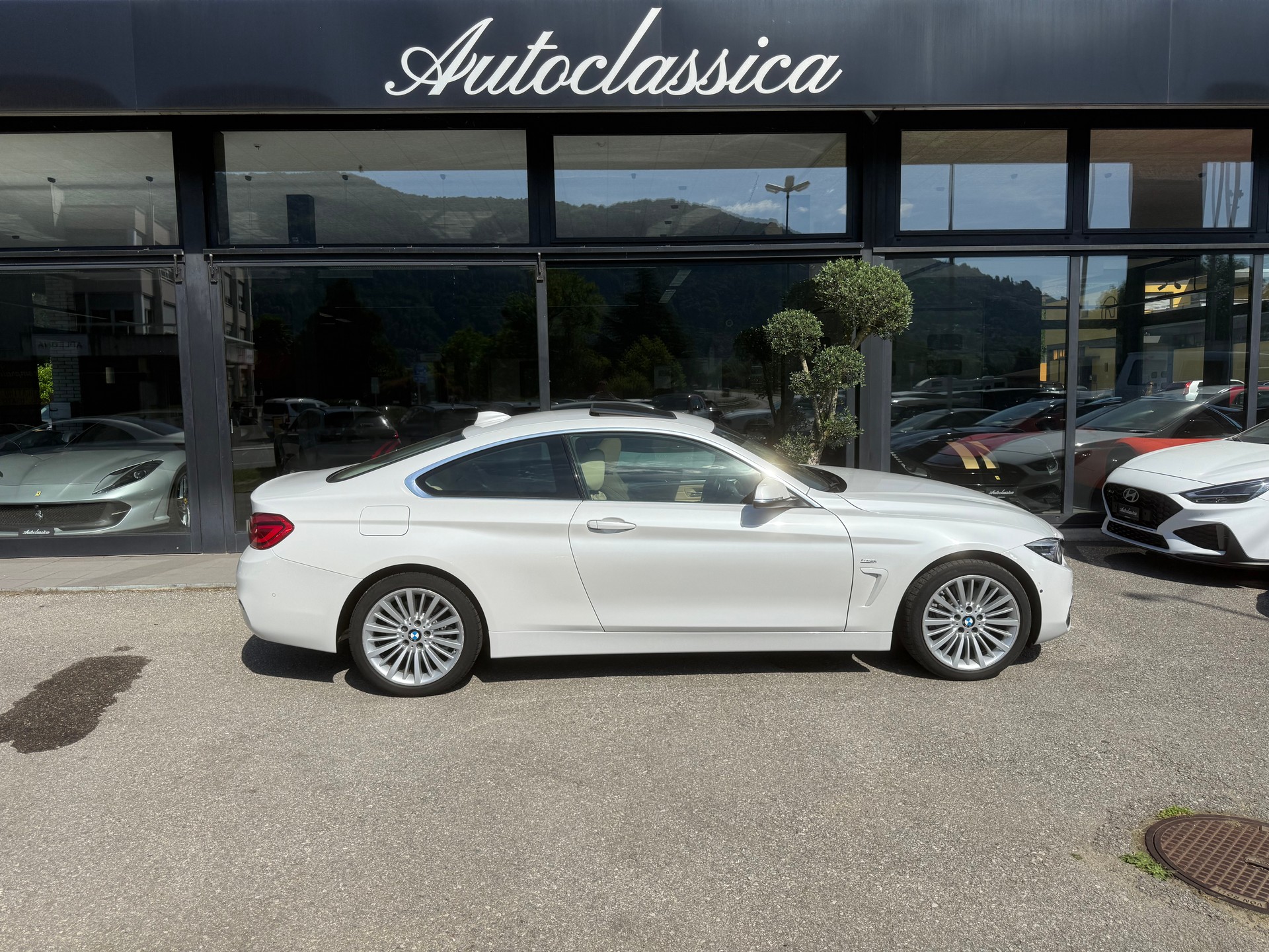 BMW 440i Coupé xDrive Luxury Line Steptronic-image-3