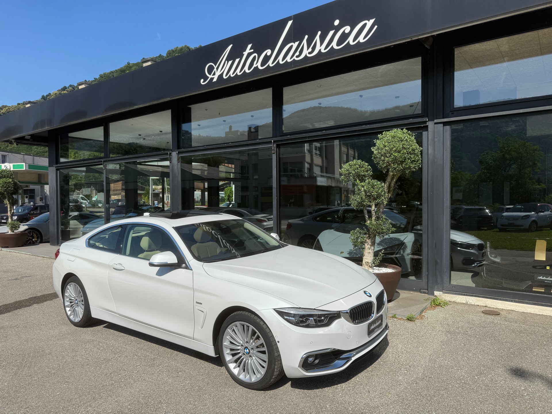 BMW 440i Coupé xDrive Luxury Line Steptronic-image-4