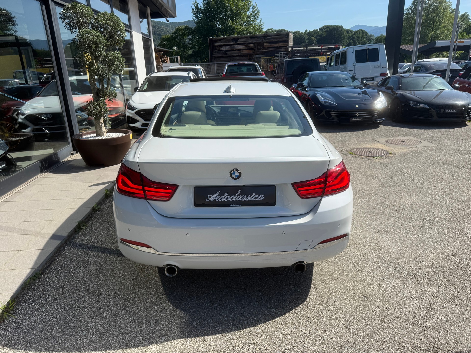 BMW 440i Coupé xDrive Luxury Line Steptronic-image-1