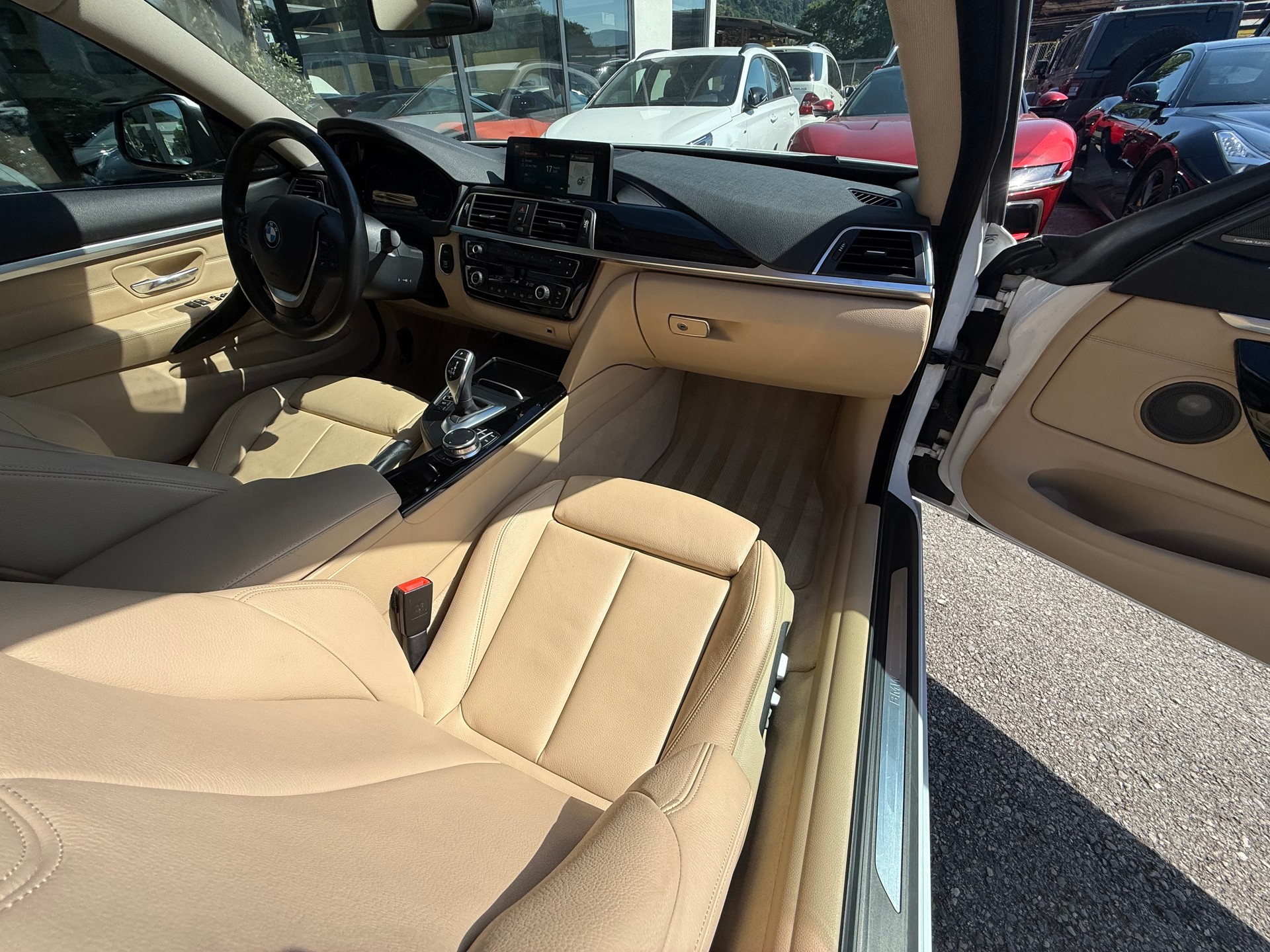 BMW 440i Coupé xDrive Luxury Line Steptronic-image-11