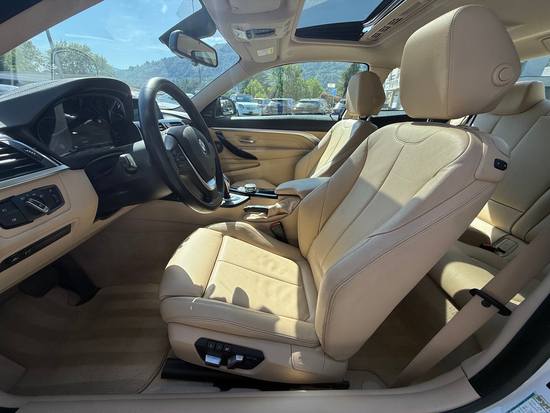 BMW 440i Coupé xDrive Luxury Line Steptronic-image-8