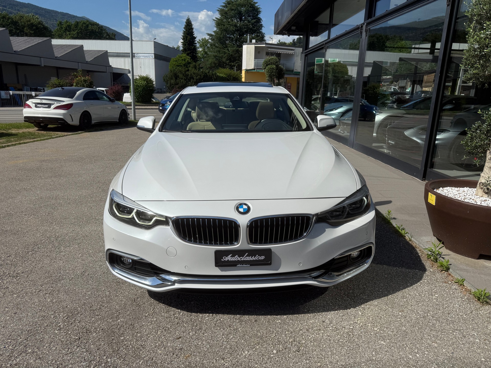 BMW 440i Coupé xDrive Luxury Line Steptronic-image-2