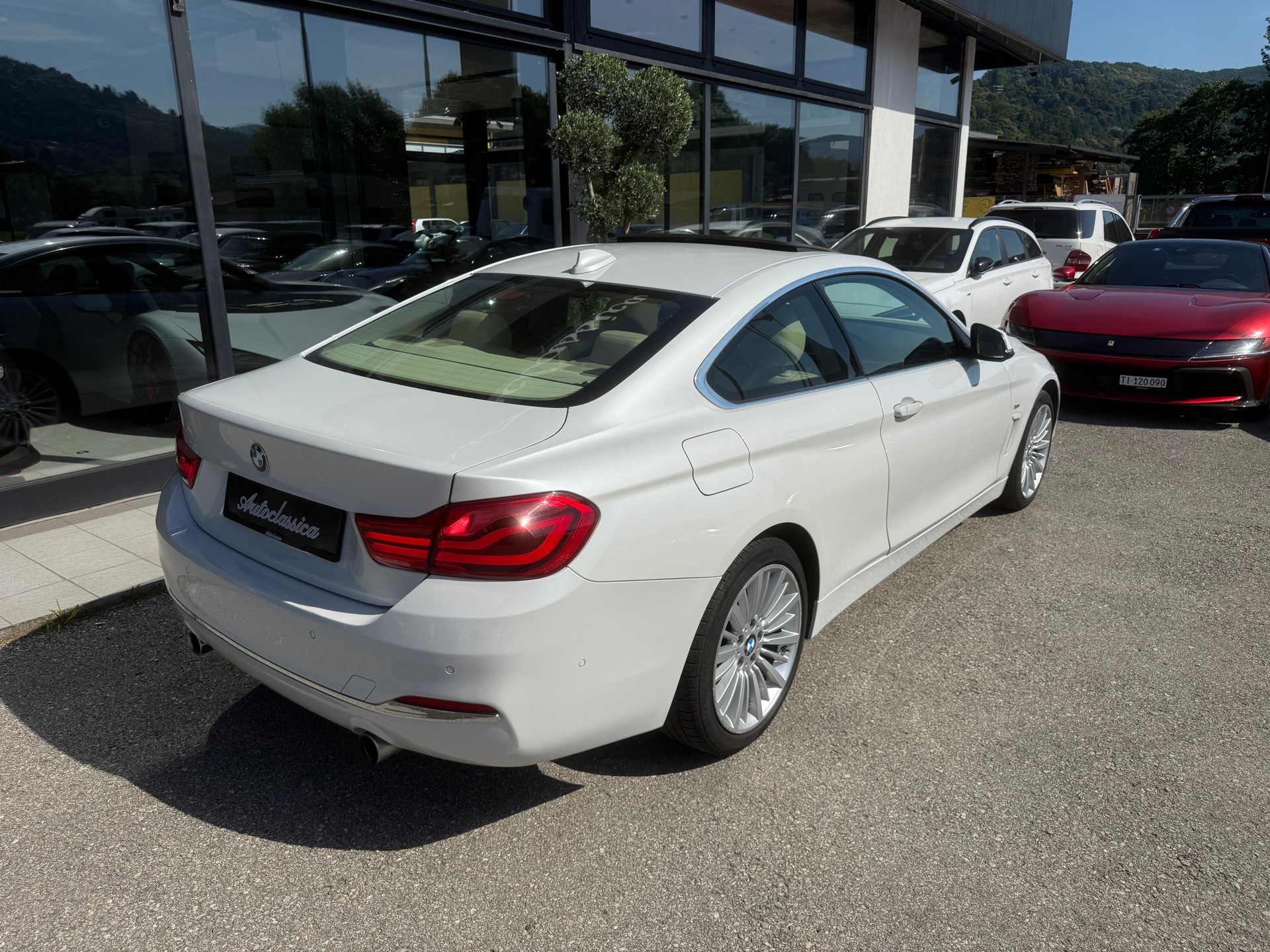 BMW 440i Coupé xDrive Luxury Line Steptronic-image-7