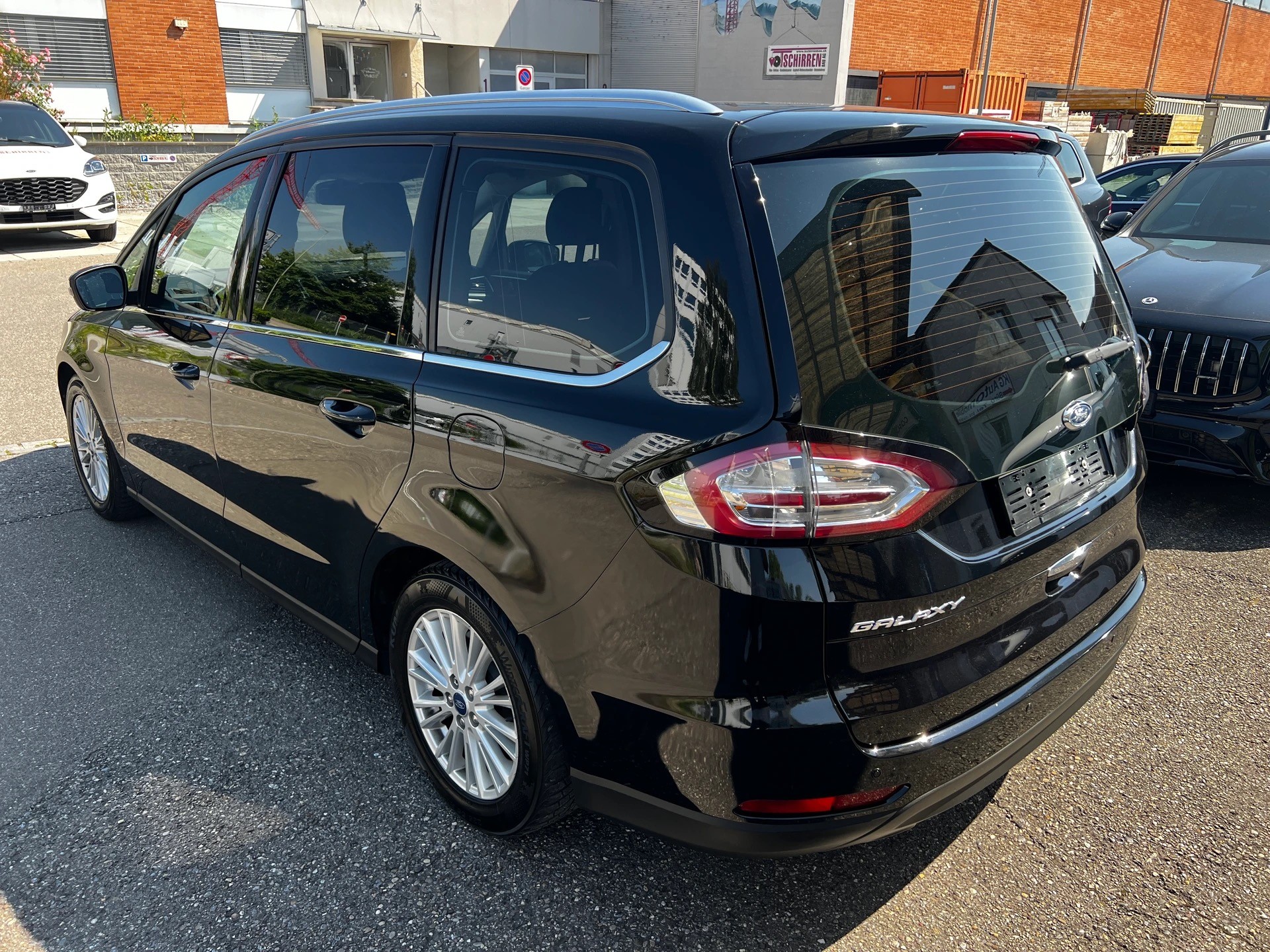 FORD Galaxy 2.0 TDCi Trend AWD PowerShift-image-2