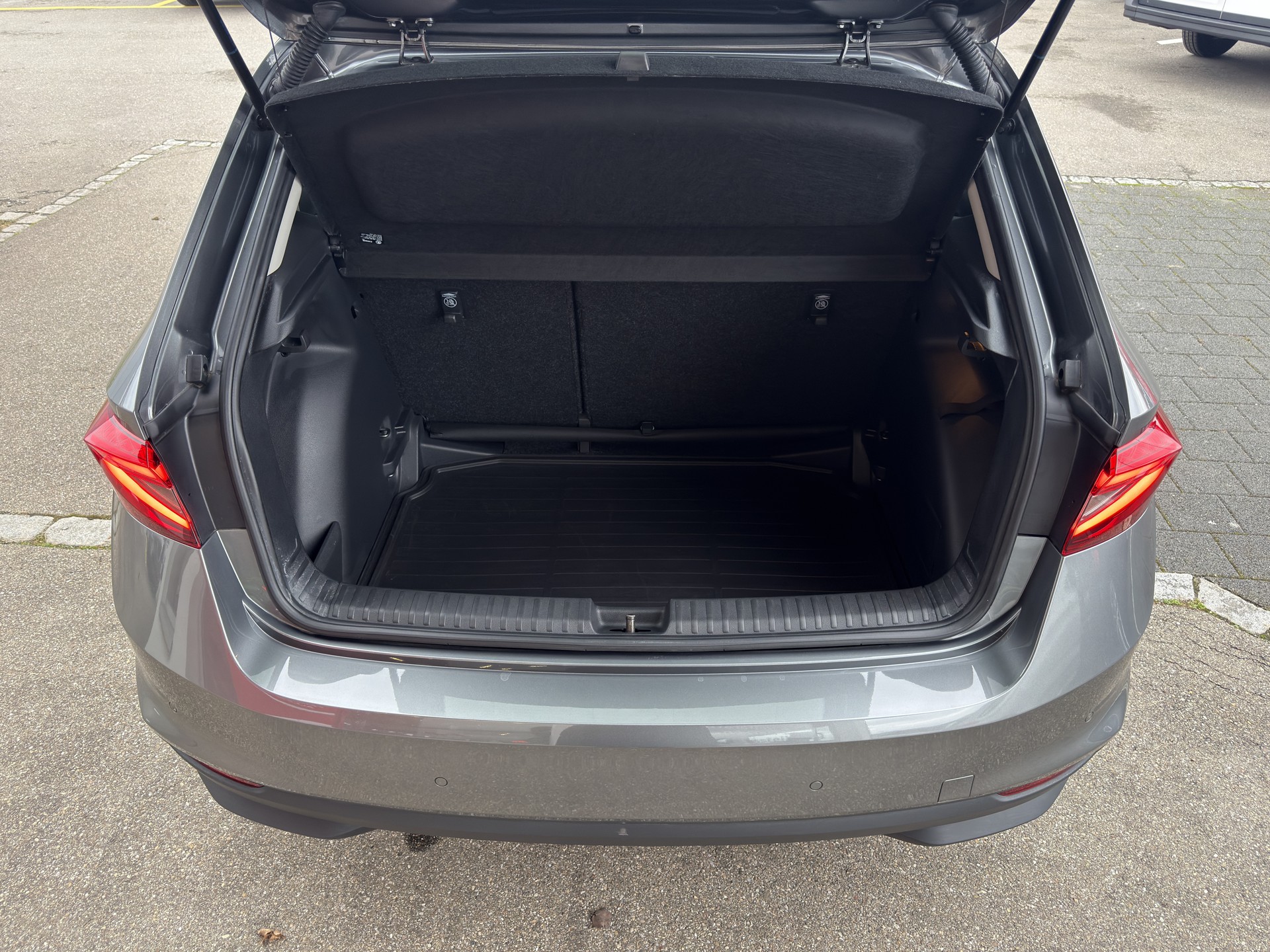 SKODA Fabia 1.0 TSI Selection DSG-image-14