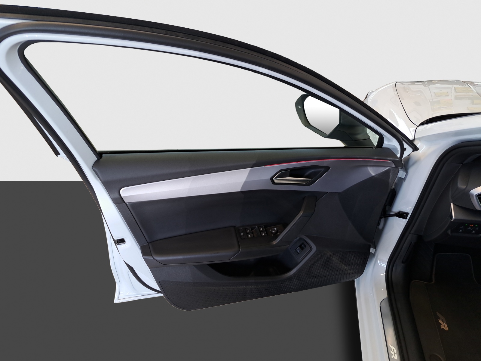 SEAT Leon ST 1.5 eHybrid FR DSG-image-20