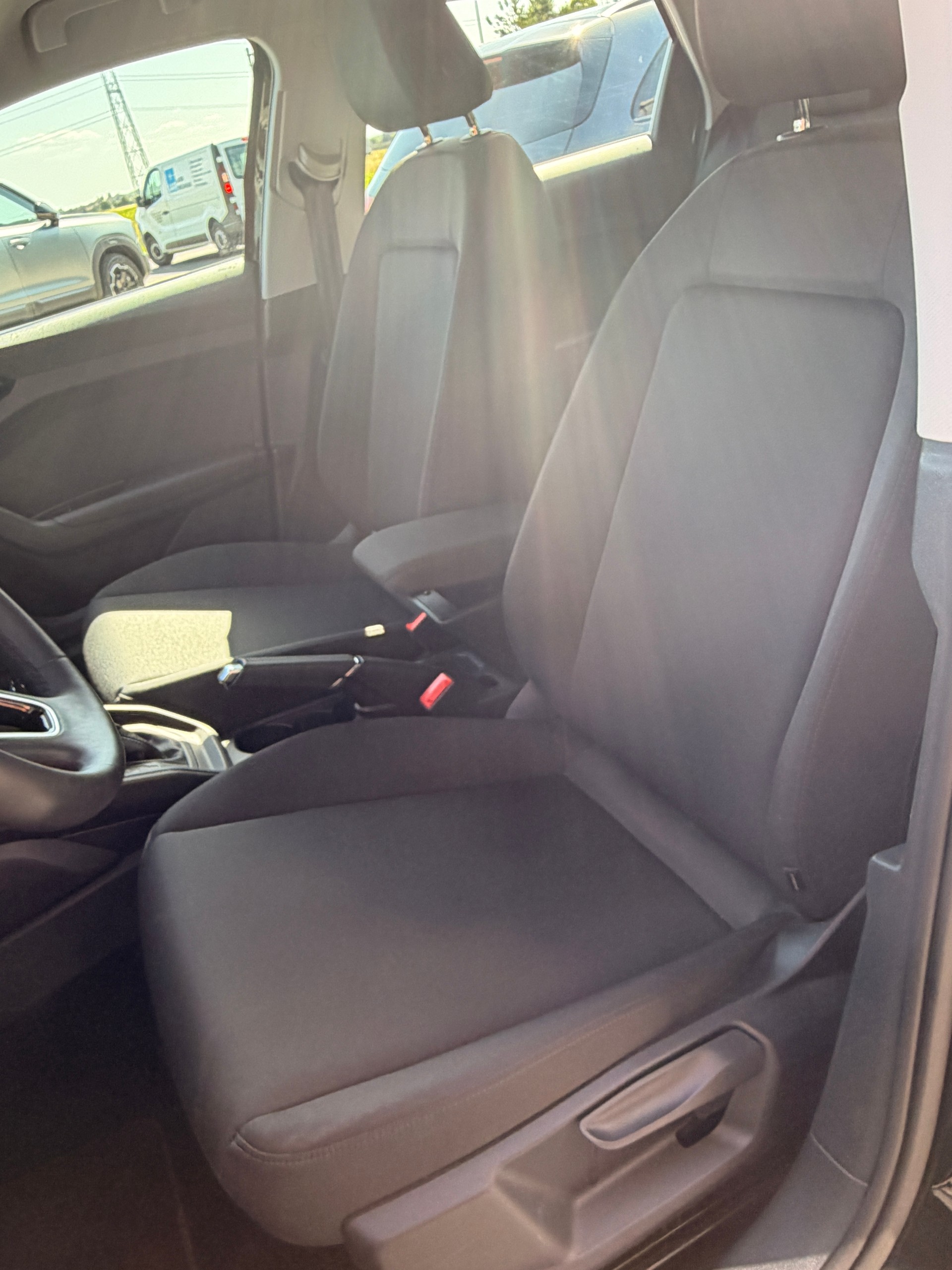 AUDI A1 Sportback 30 TFSI Attraction S-tronic-image-7