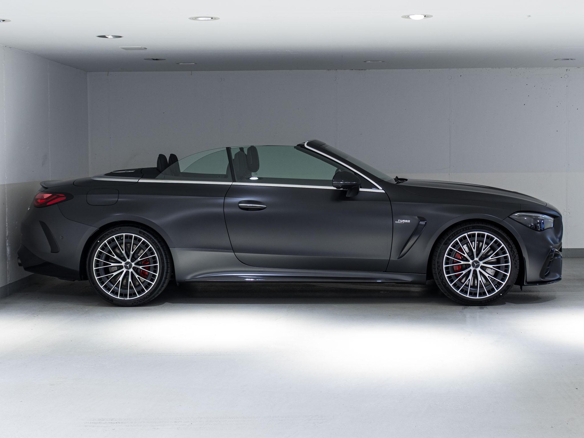 MERCEDES-BENZ CLE 53 AMG 4MATIC+ Cabriolet-image-1