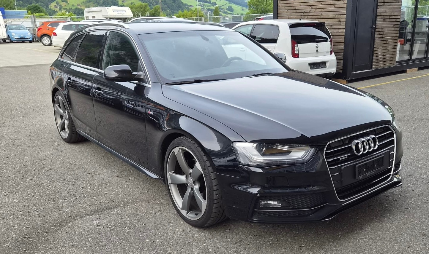 AUDI A4 Avant 2.0 TDI S- Line 4x4 *** Navigation *Teilleder * Klima * AHK 1600 kg. * ab MFK 03.06.2026 * 1 Jahr Garantie möglich ***-image-2