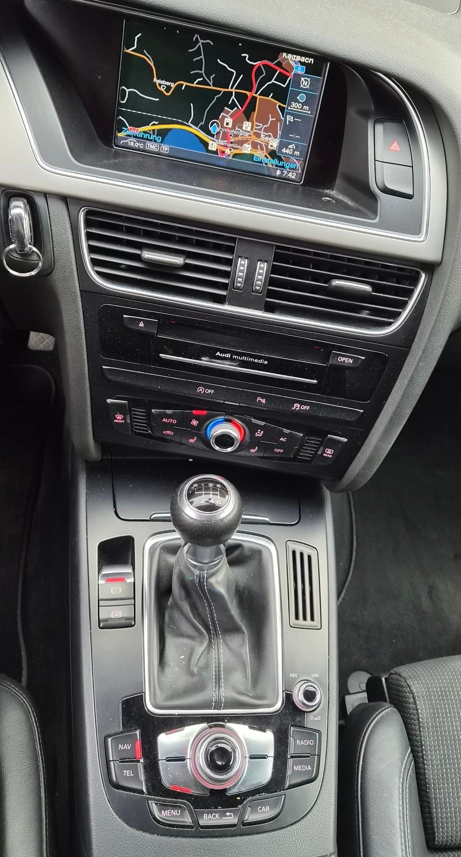 AUDI A4 Avant 2.0 TDI S- Line 4x4 *** Navigation *Teilleder * Klima * AHK 1600 kg. * ab MFK 03.06.2026 * 1 Jahr Garantie möglich ***-image-7